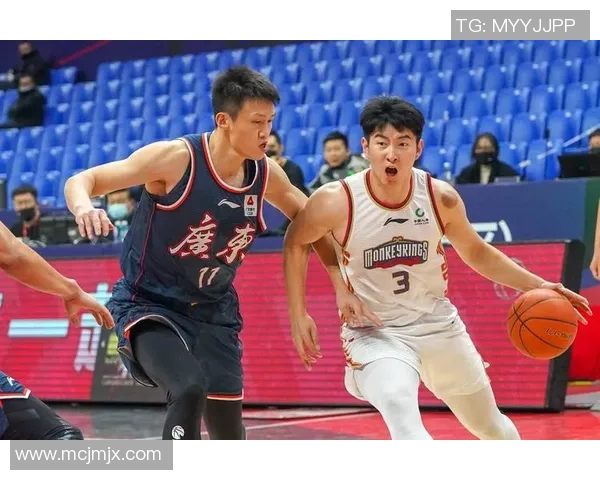 南京篮球队球员个人能力深度对比与战术影响分析 南京篮球队球员个人能力深度对比与战术影响分析